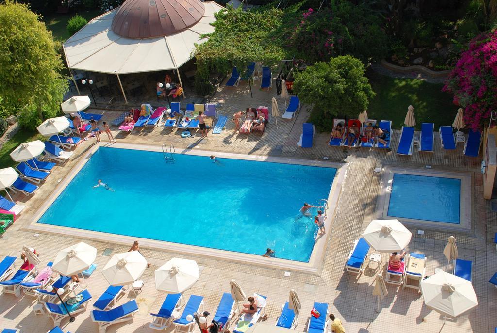 Jasmine Hotel Apartments Limassol Exterior foto