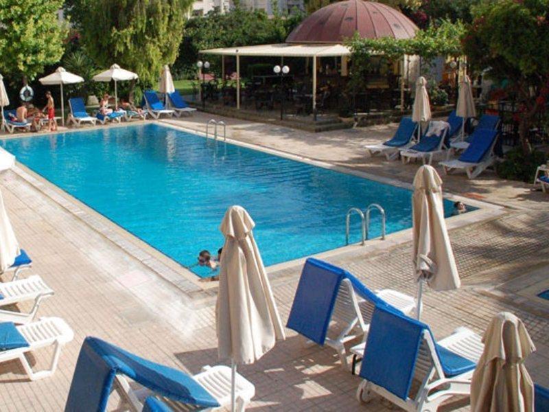 Jasmine Hotel Apartments Limassol Exterior foto