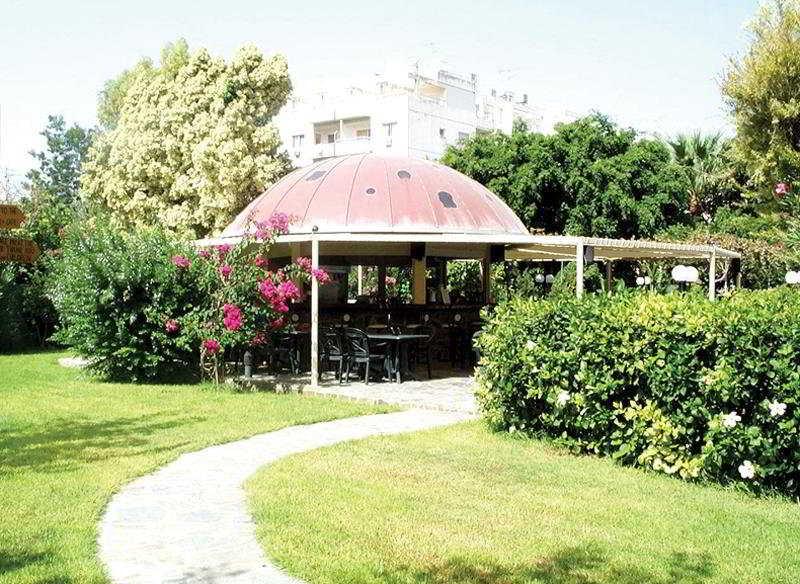 Jasmine Hotel Apartments Limassol Exterior foto